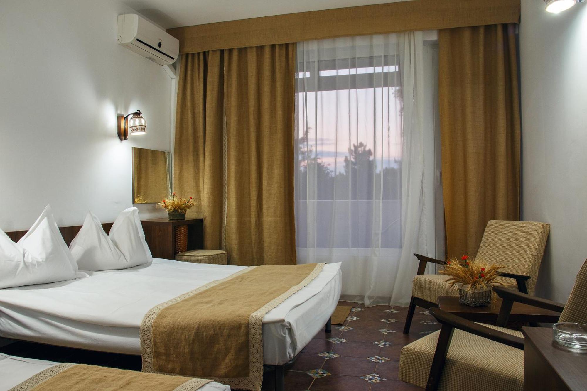 Hotel 2D Resort And Spa Neptun Quarto foto